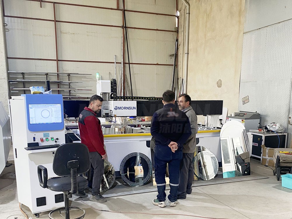 Formation sur les machines de sablage laser les plus récentes en Turquie